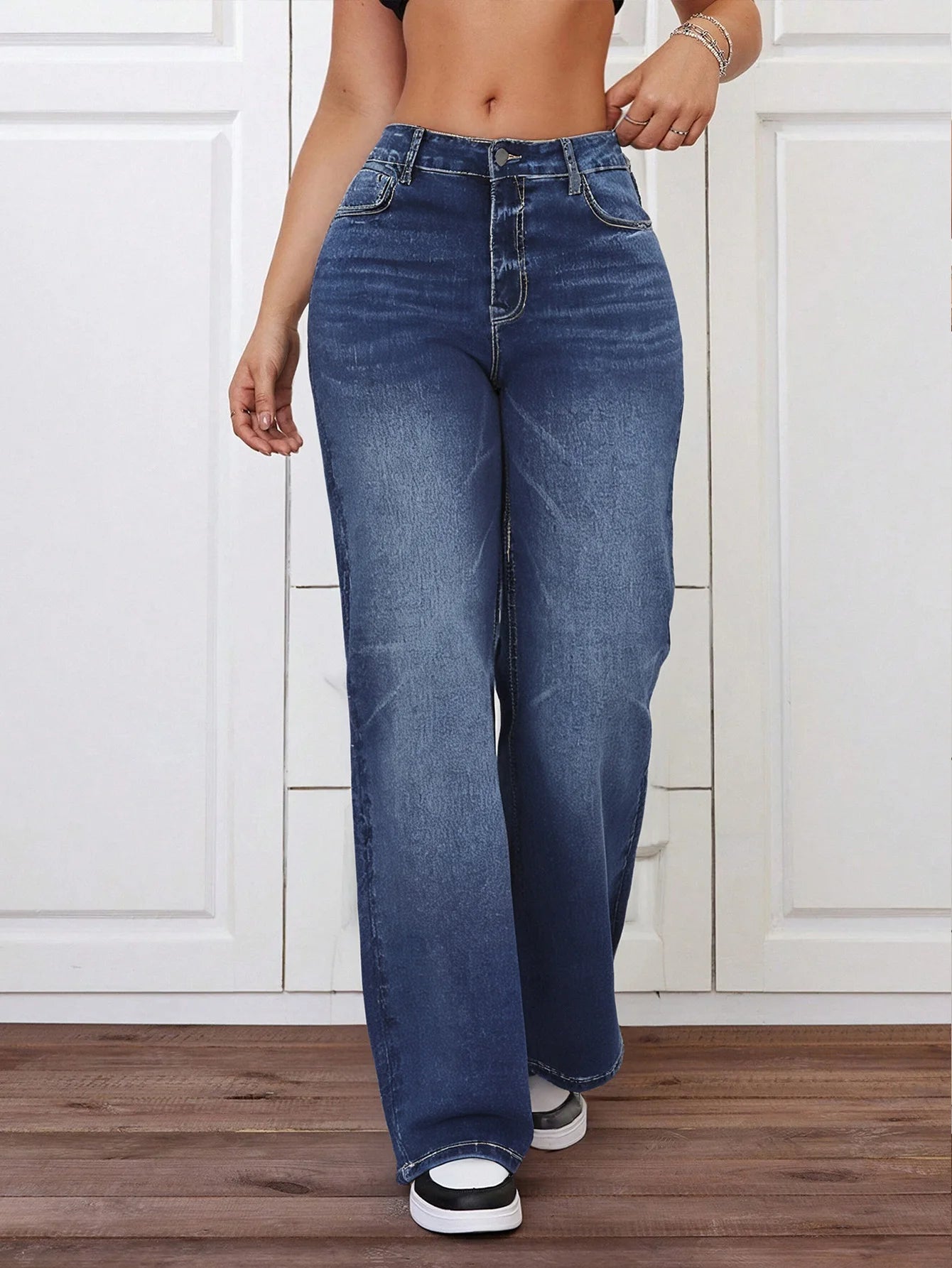 CN Guangdong Loose Jeans for Women With Stretch Denim