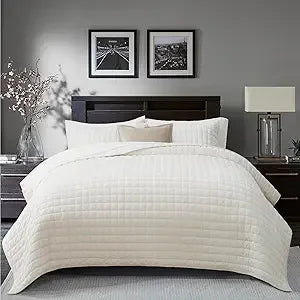 Premium Velvet Quilt Set With Matching Pillow Shams