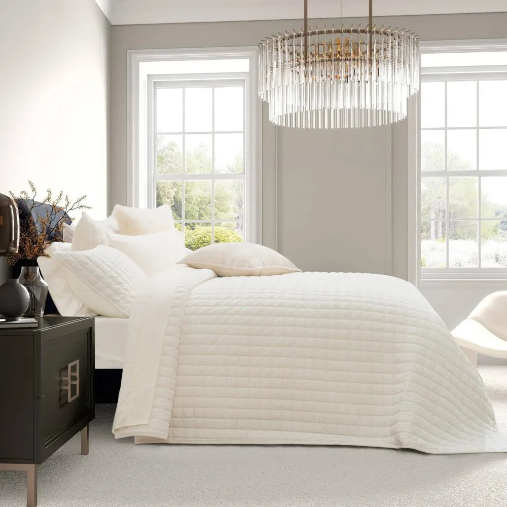 Premium Velvet Quilt Set With Matching Pillow Shams