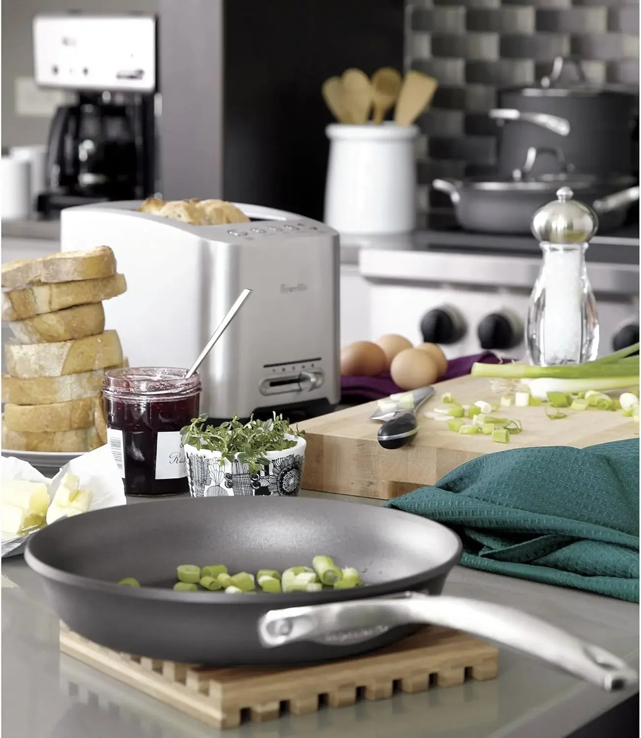XGJY Die Cast Smart Toaster 2 Slice BTA820XL 900W Compact