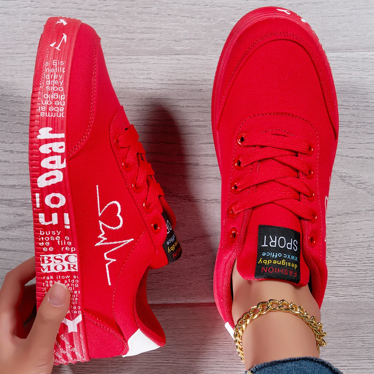 Heart Design Sneakers For Women Lace Up Soft Platform Shoes