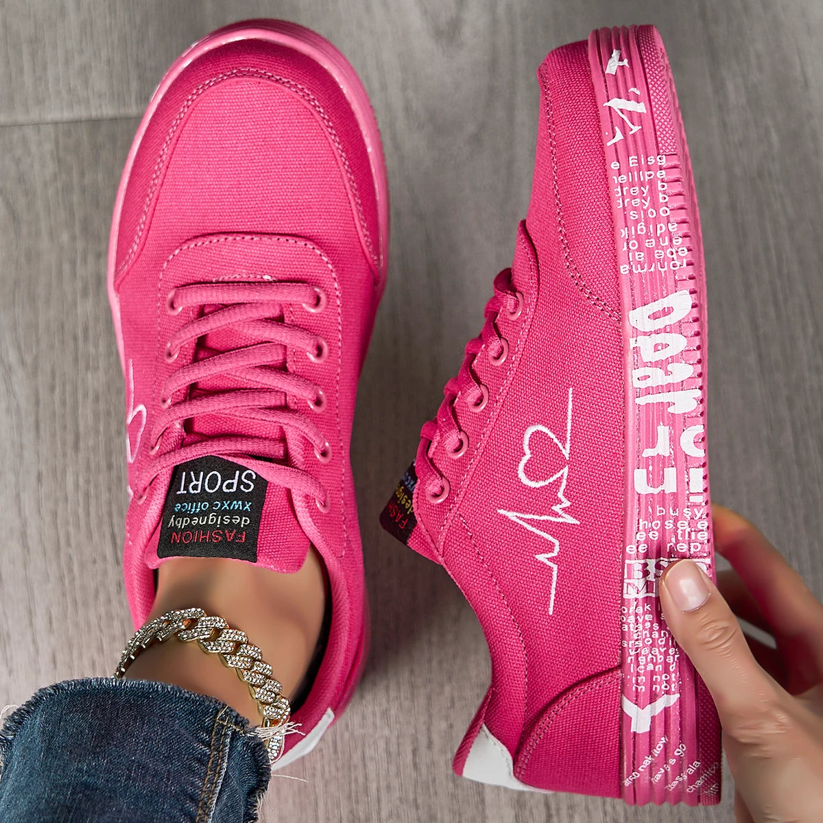 Heart Design Sneakers For Women Lace Up Soft Platform Shoes